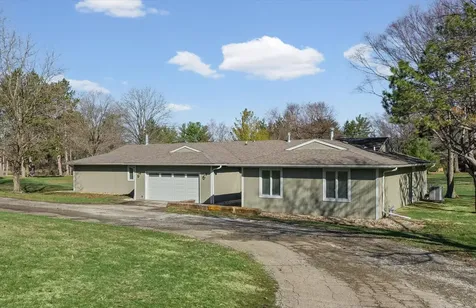 1902 Golf Drive Mahomet IL 61853