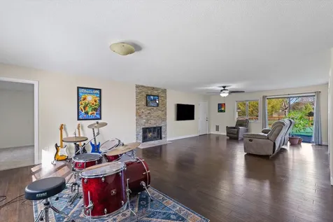 1902 Golf Drive Mahomet IL 61853
