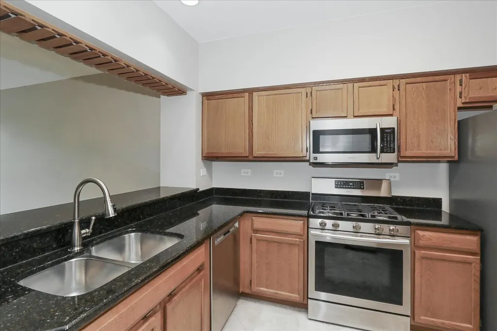202 Sierra Pass Drive Schaumburg IL 60194