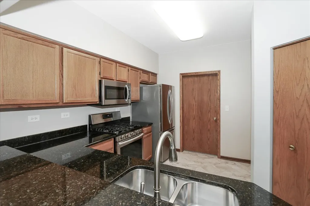 202 Sierra Pass Drive Schaumburg IL 60194