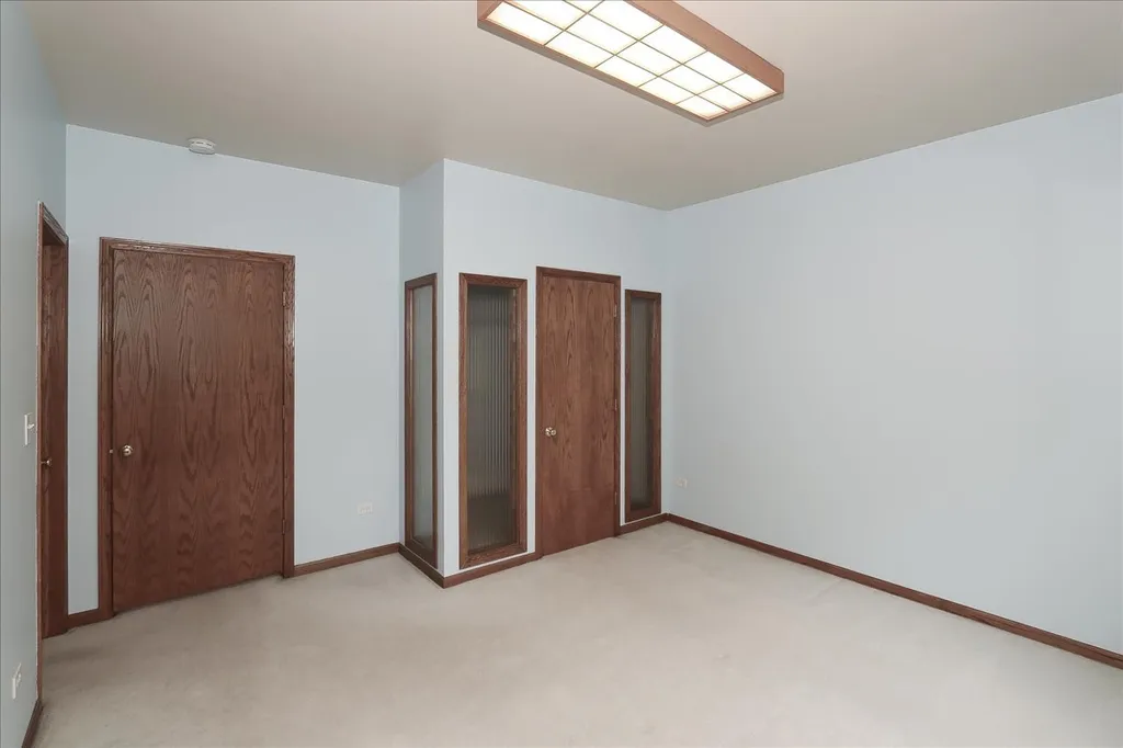 202 Sierra Pass Drive Schaumburg IL 60194