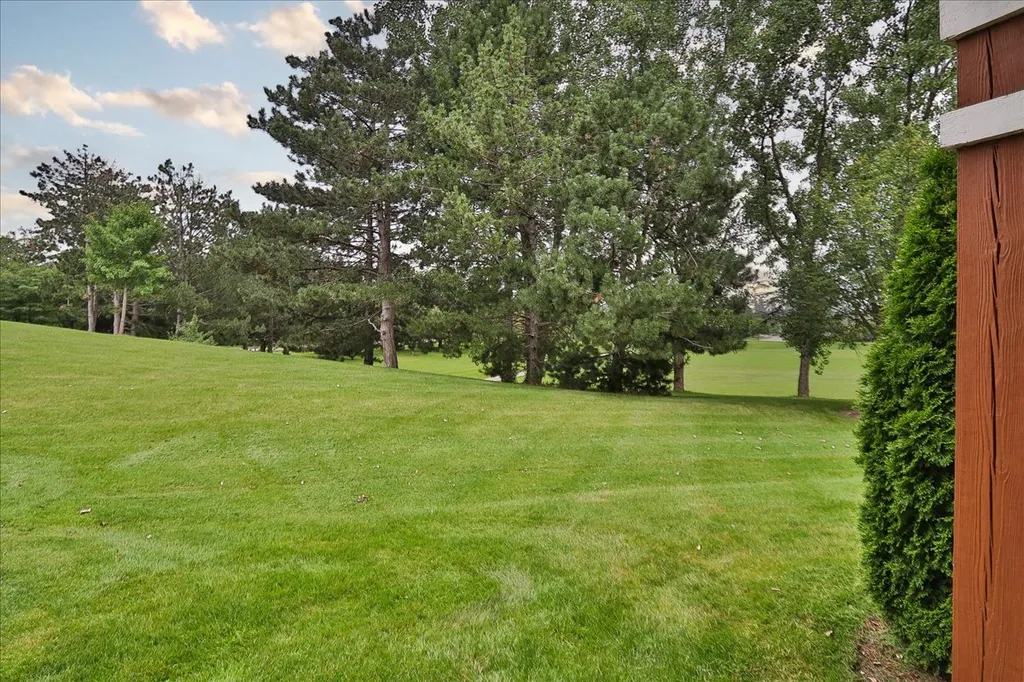 202 Sierra Pass Drive Schaumburg IL 60194