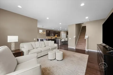 2850 Stoney Creek Drive Elgin IL 60124