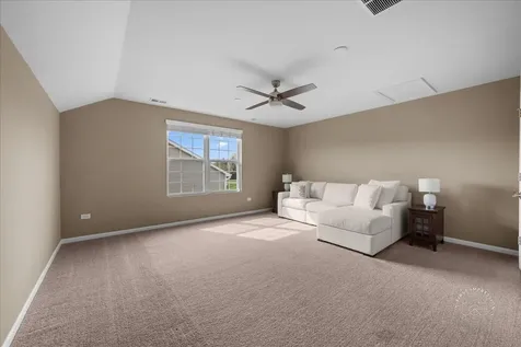 2850 Stoney Creek Drive Elgin IL 60124