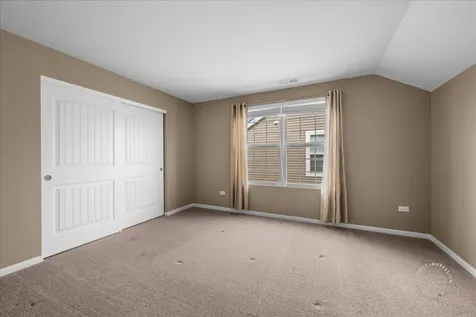 2850 Stoney Creek Drive Elgin IL 60124