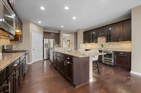 2850 Stoney Creek Drive Elgin IL 60124