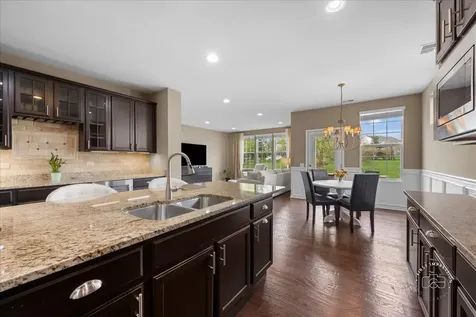 2850 Stoney Creek Drive Elgin IL 60124