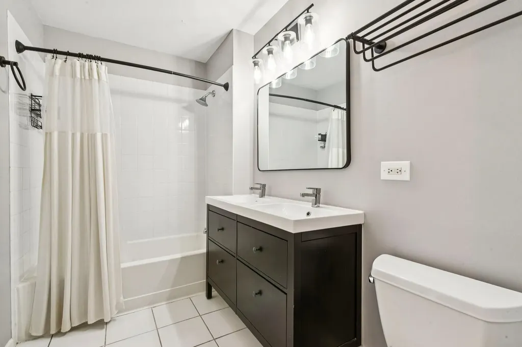 340 West Superior Street Chicago IL 60654