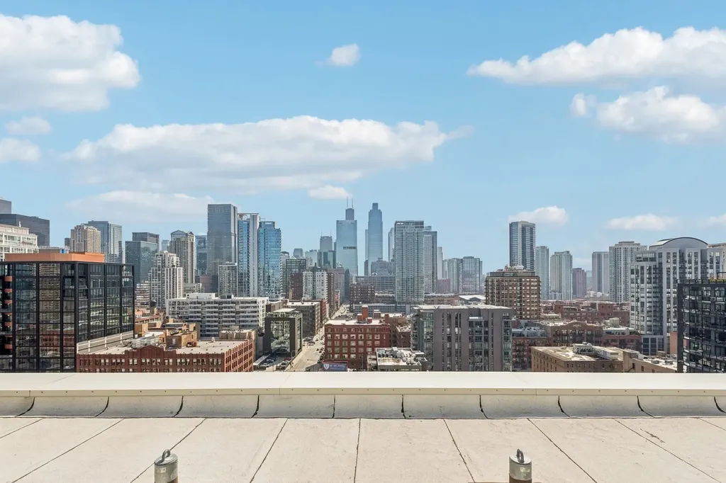 340 West Superior Street Chicago IL 60654