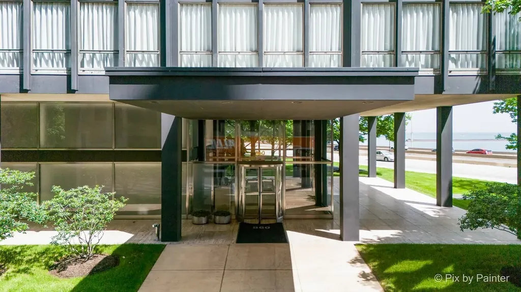 860 North Lake Shore Drive Chicago IL 60611