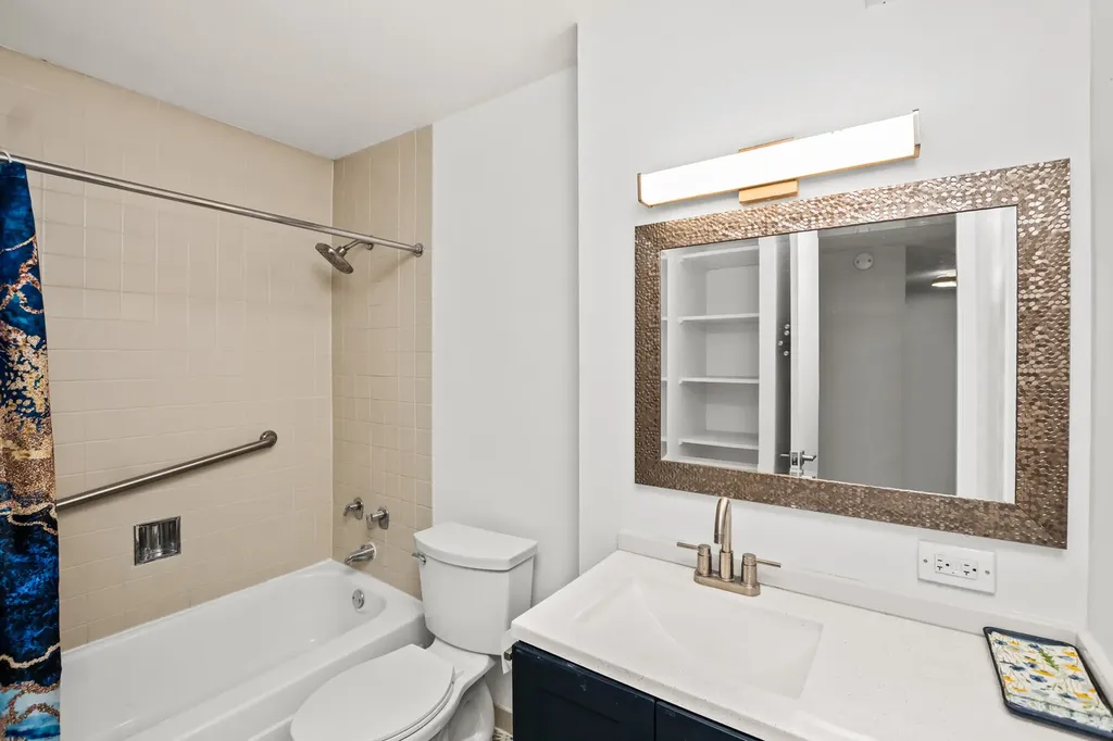 6700 South South Shore Drive Chicago IL 60649