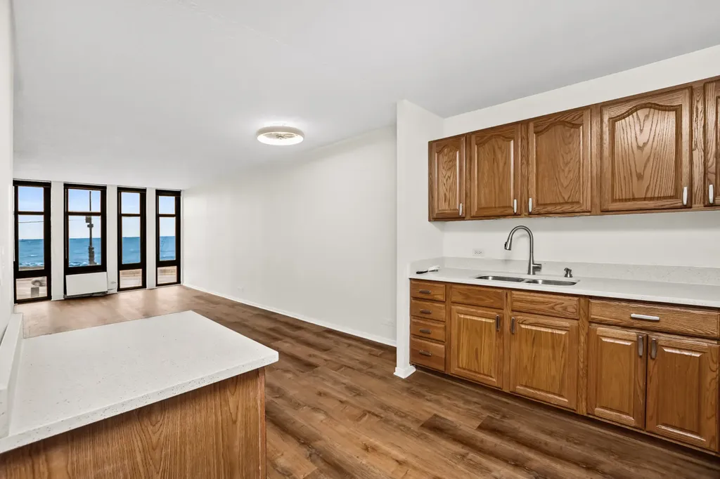 6700 South South Shore Drive Chicago IL 60649