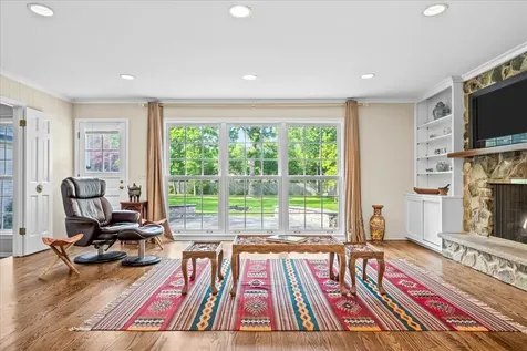 912 Morningside Drive Lake Forest IL 60045