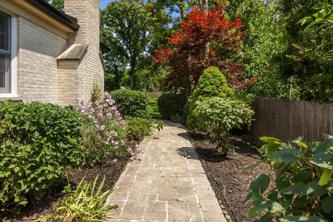 912 Morningside Drive Lake Forest IL 60045