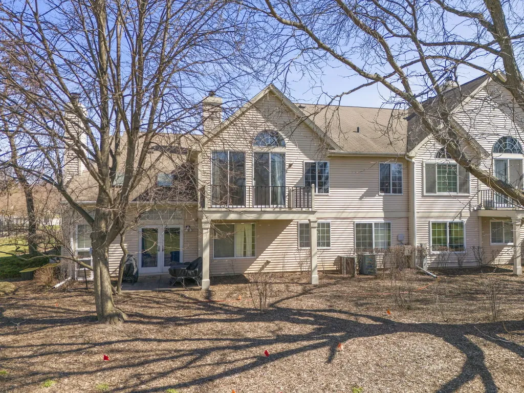 30W002 Willow Court Warrenville IL 60555