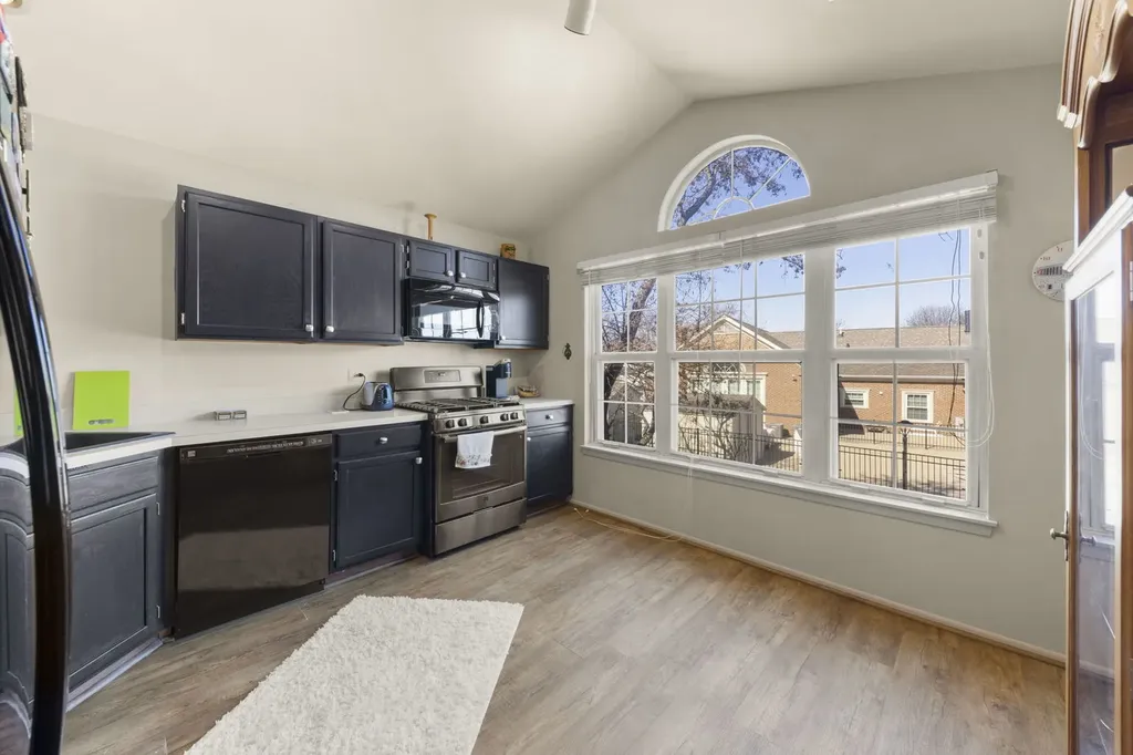 30W002 Willow Court Warrenville IL 60555