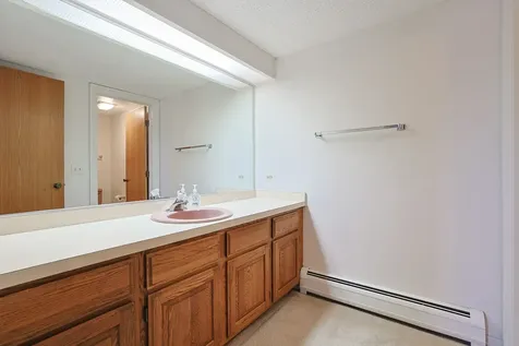200 Red Top Drive Libertyville IL 60048