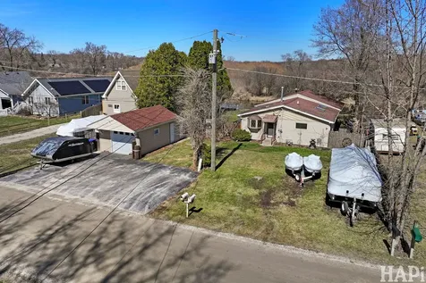 1319 Nippersink Drive Spring Grove IL 60081