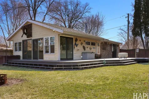 1319 Nippersink Drive Spring Grove IL 60081