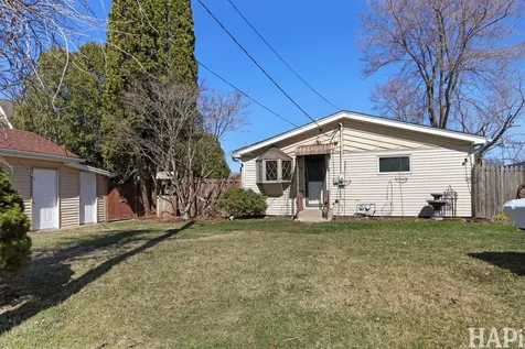 1319 Nippersink Drive Spring Grove IL 60081