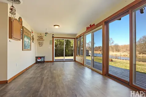 1319 Nippersink Drive Spring Grove IL 60081