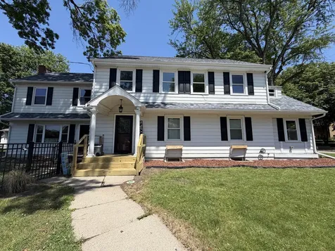 1501 1ST Avenue Sterling IL 61081