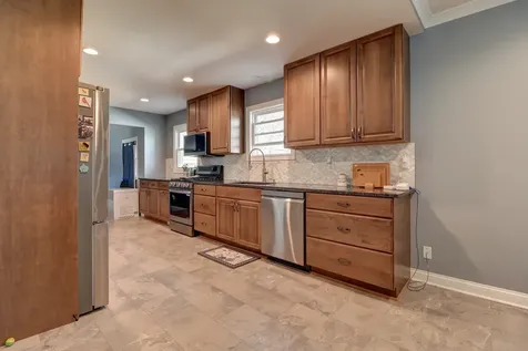 1501 1ST Avenue Sterling IL 61081