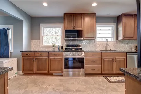 1501 1ST Avenue Sterling IL 61081