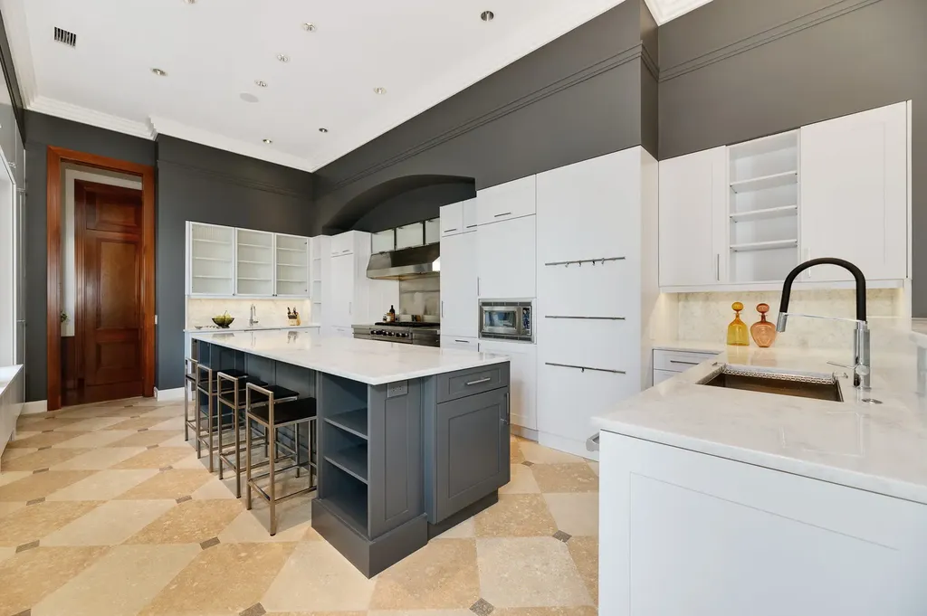 189 East Lake Shore Drive Chicago IL 60611