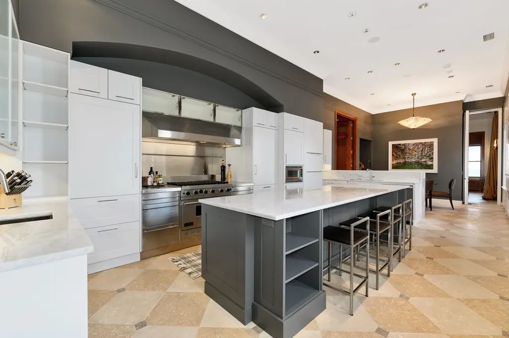 189 East Lake Shore Drive Chicago IL 60611
