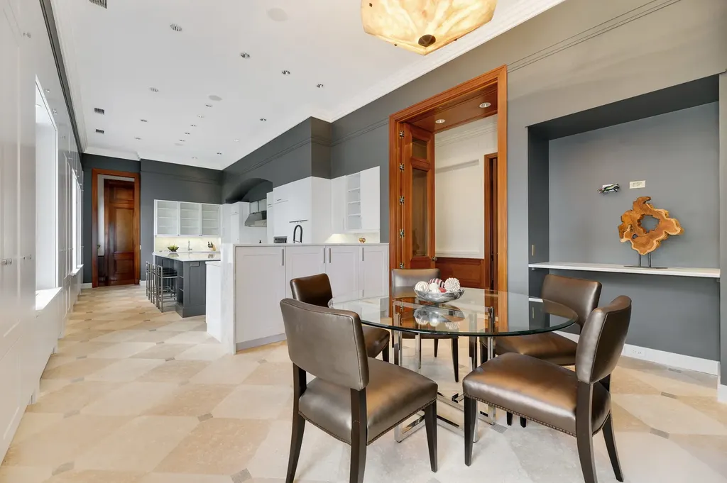 189 East Lake Shore Drive Chicago IL 60611