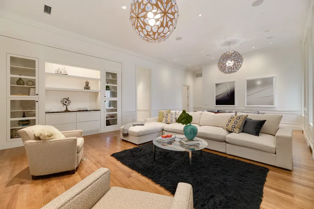 189 East Lake Shore Drive Chicago IL 60611