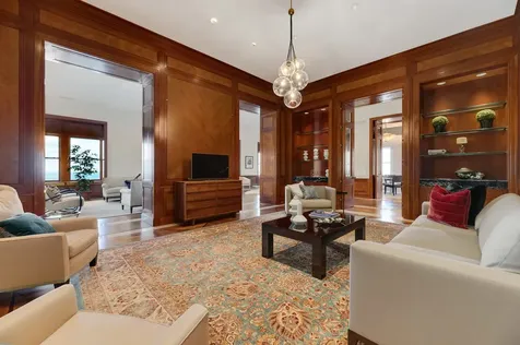 189 East Lake Shore Drive Chicago IL 60611
