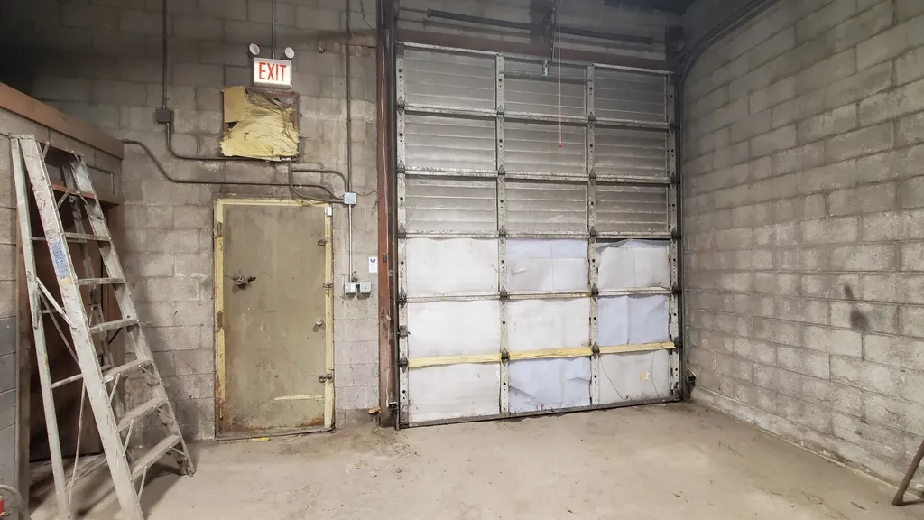 4251 North Western Avenue Chicago IL 60618