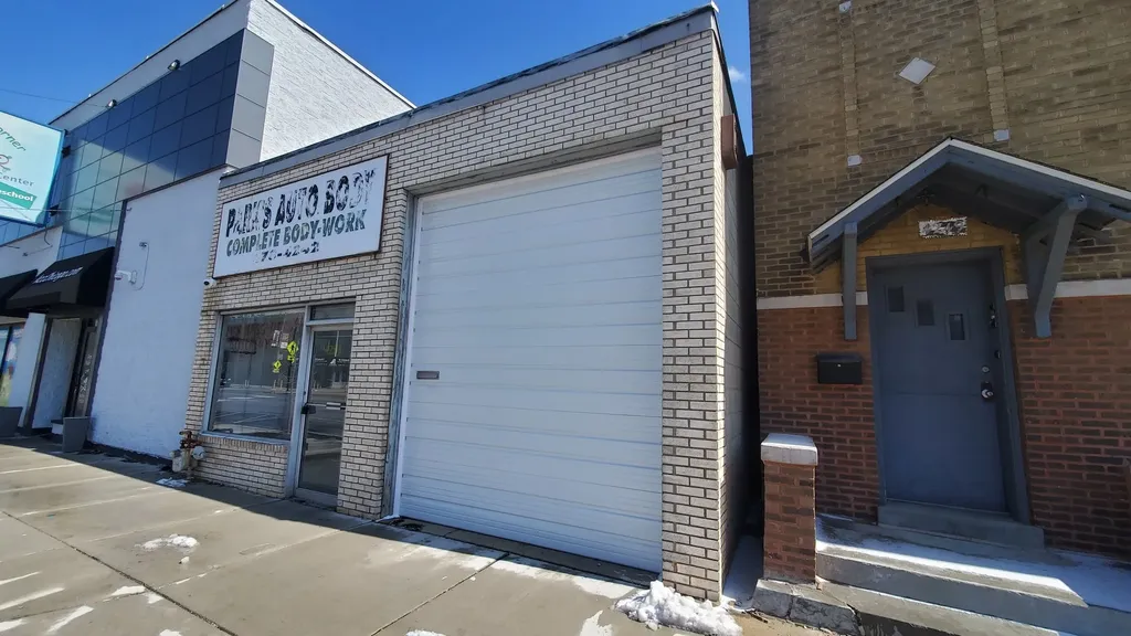 4251 North Western Avenue Chicago IL 60618