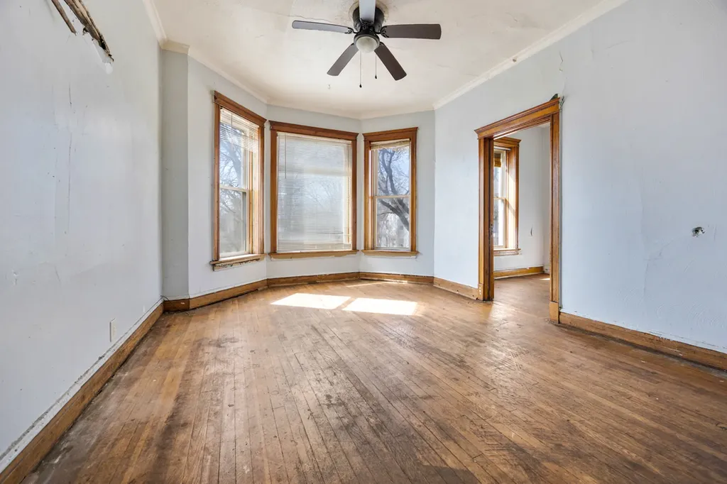 7241 South Yale Avenue Chicago IL 60621