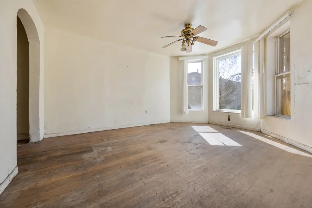 7241 South Yale Avenue Chicago IL 60621