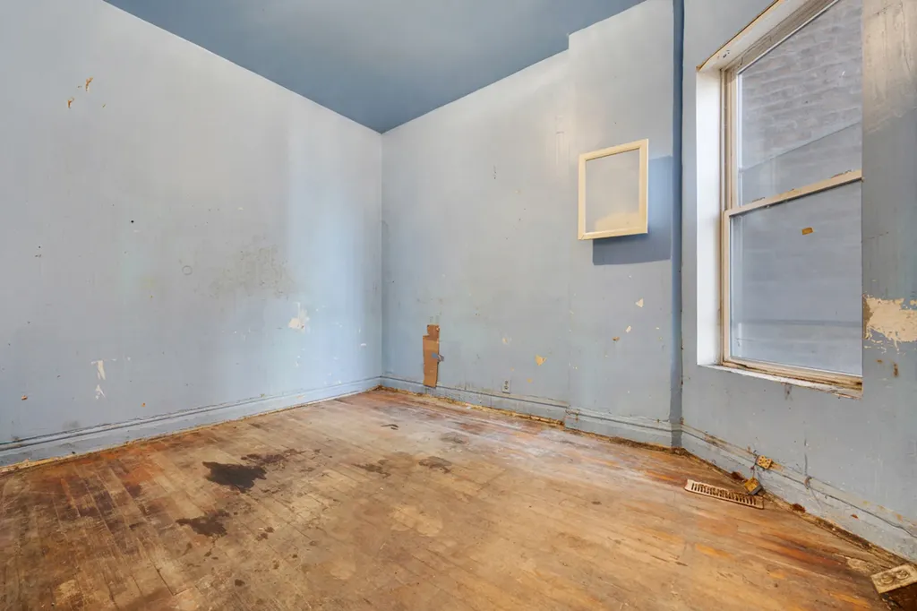 7241 South Yale Avenue Chicago IL 60621