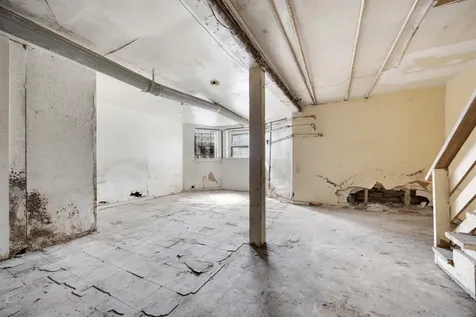 7241 South Yale Avenue Chicago IL 60621