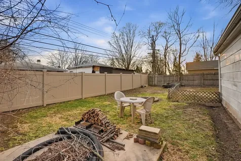 2212 West Capri Avenue Joliet IL 60436
