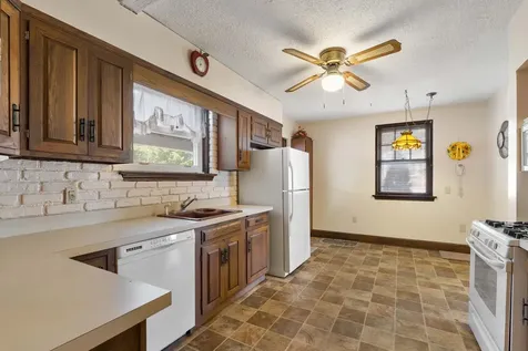 2210 30TH Street Rock Island IL 61201