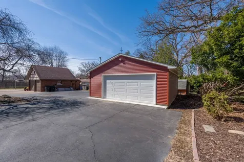 2210 30TH Street Rock Island IL 61201