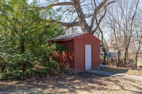 2210 30TH Street Rock Island IL 61201