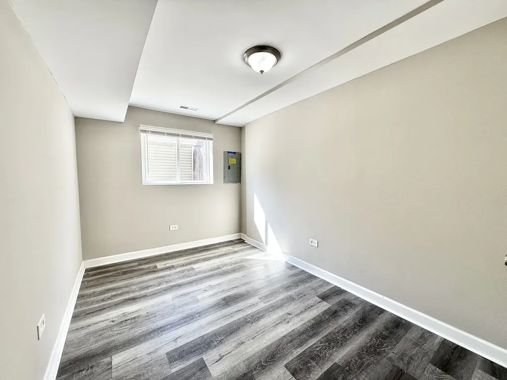 4630 South Honore Street Chicago IL 60609