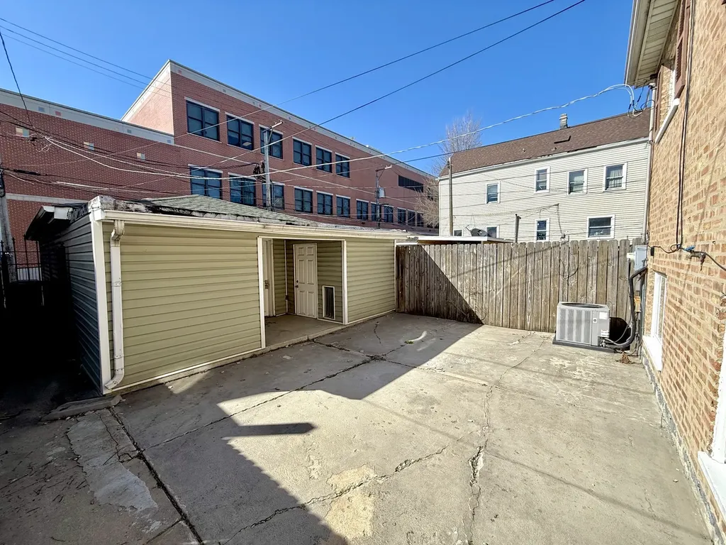 4630 South Honore Street Chicago IL 60609