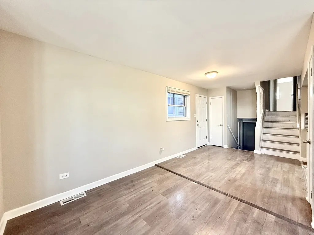4630 South Honore Street Chicago IL 60609