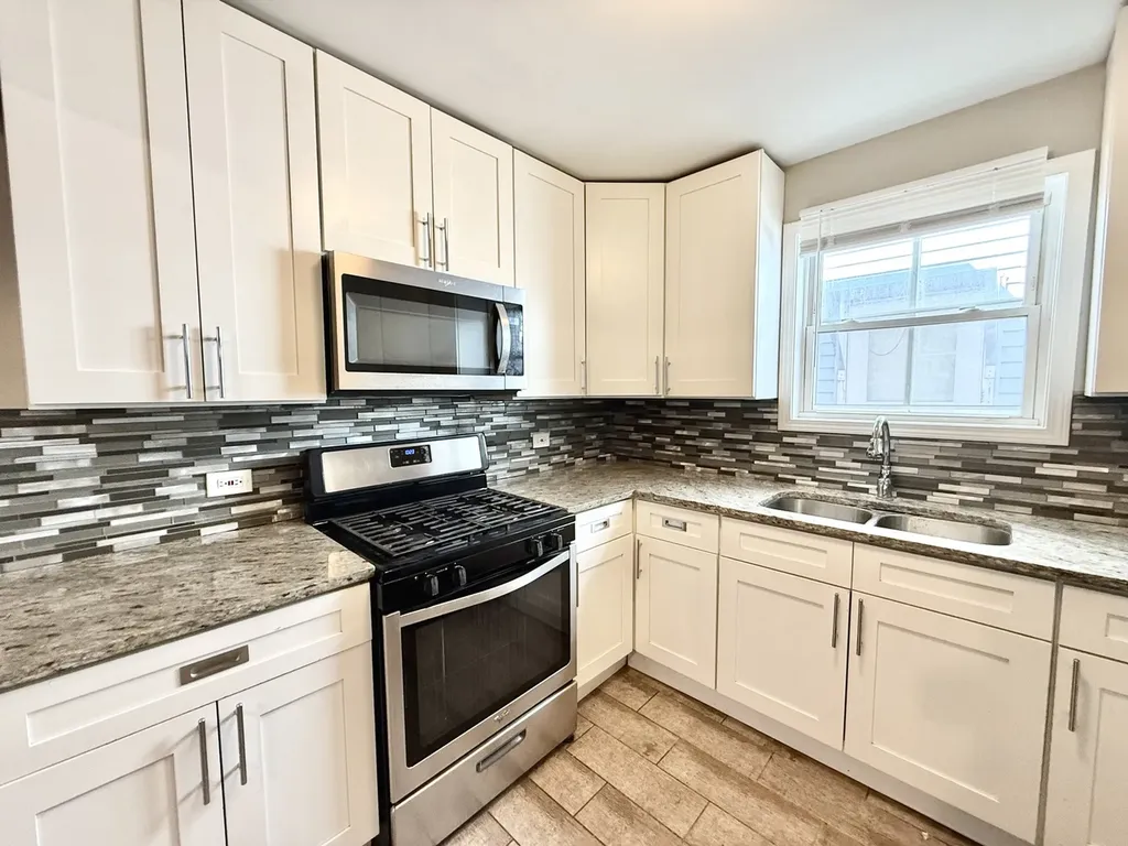 4630 South Honore Street Chicago IL 60609