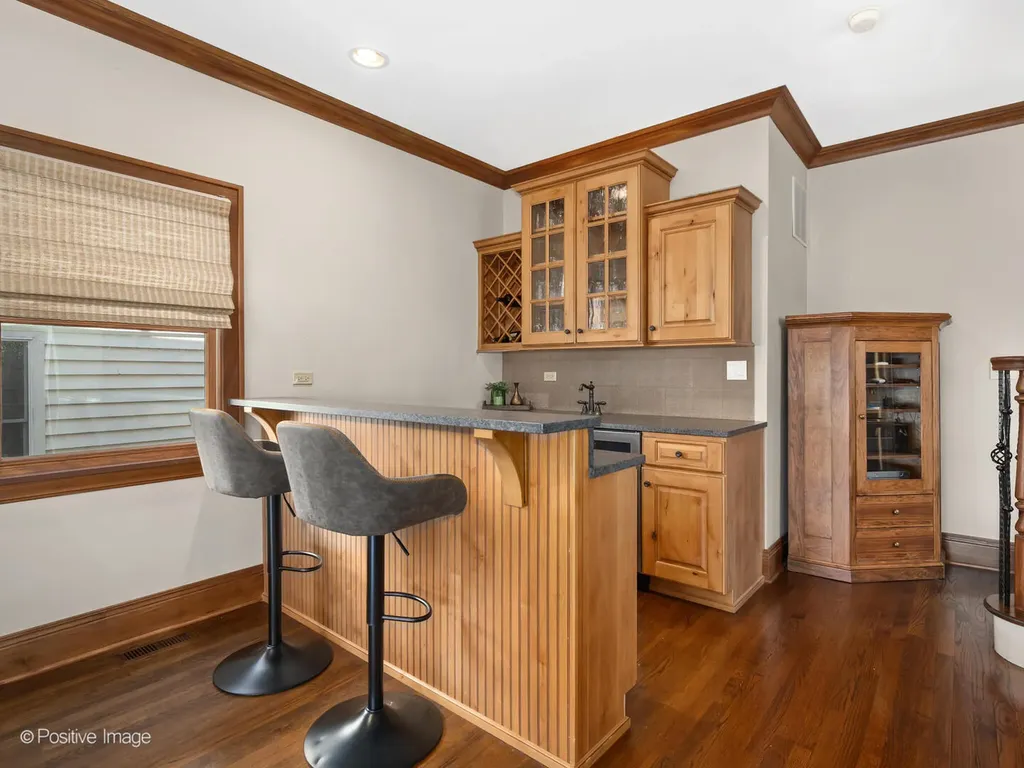652 South Fairview Avenue Elmhurst IL 60126