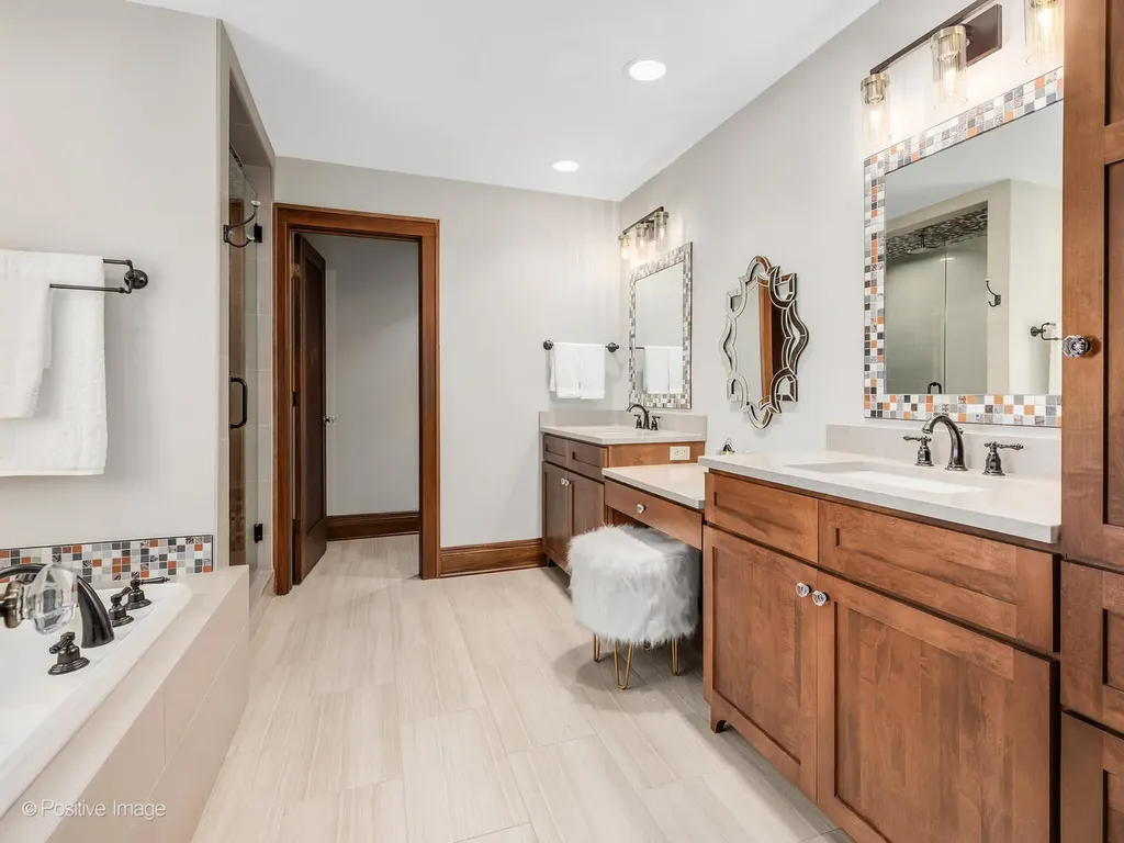 652 South Fairview Avenue Elmhurst IL 60126