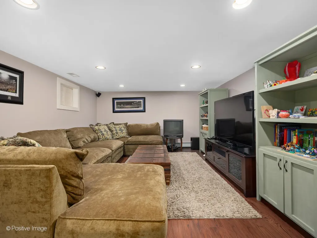 652 South Fairview Avenue Elmhurst IL 60126